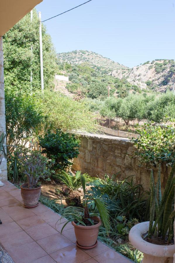 Heraklion Comfy House With Mountain View Exteriör bild