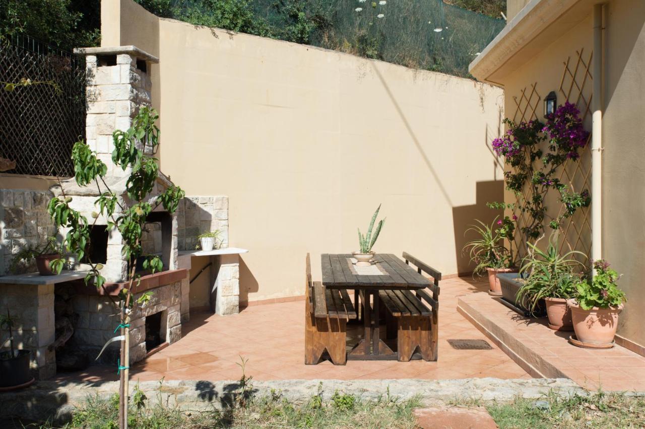 Heraklion Comfy House With Mountain View Exteriör bild
